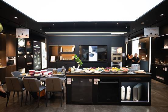 店盛大启幕 高端智能厨房亮相冰城麻将胡了免费试玩哈尔滨追觅厨电首(图1) 店盛大启幕 高端智能厨房亮相冰城麻将胡了免费试玩哈尔滨追觅厨电首(图1)